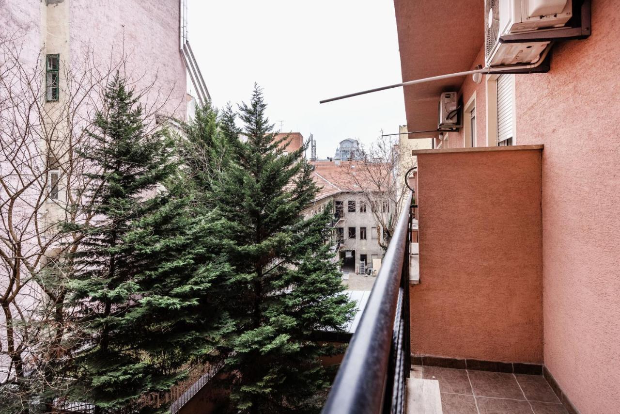 Downtown Charm With Balcony And Garden View Apartment Budapest Exterior photo